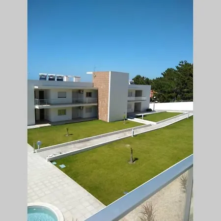 Gino's House * Nazaré